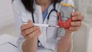 Câncer de tireoide grau 5 tem cura