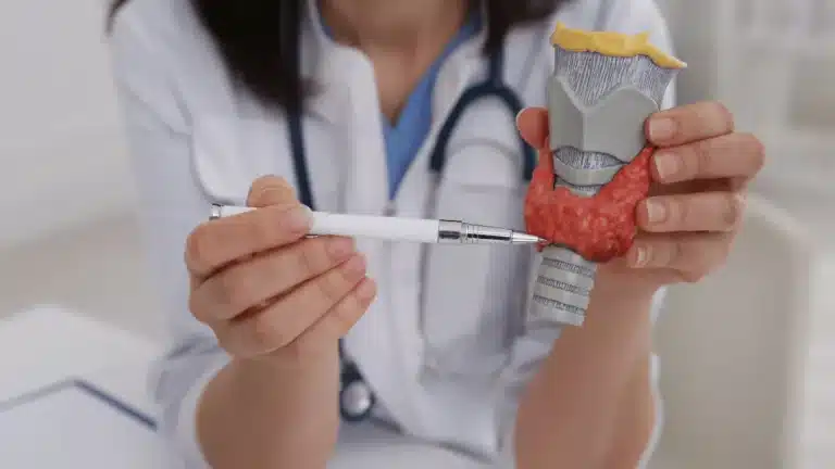 Câncer de tireoide grau 5 tem cura
